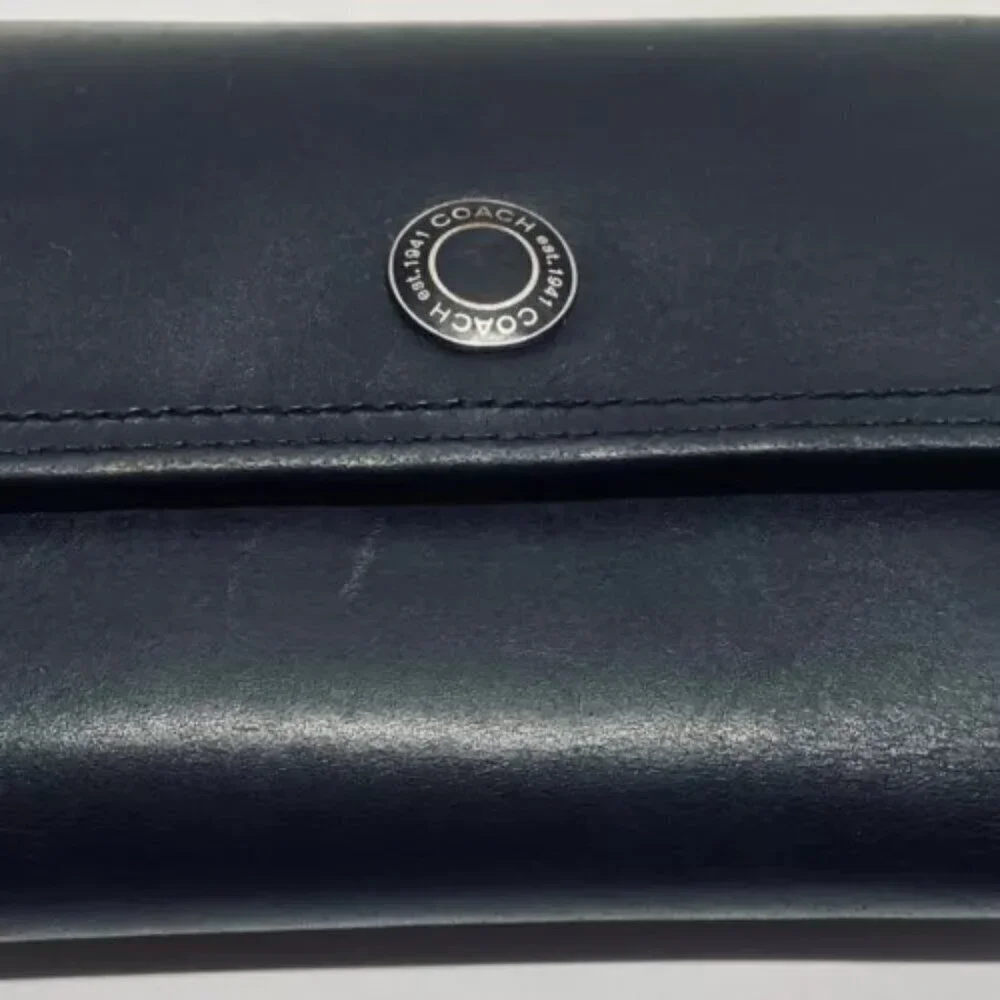 Coach Women's Black Leather Trifold Wallet Snap Front Medium Size Good Condition